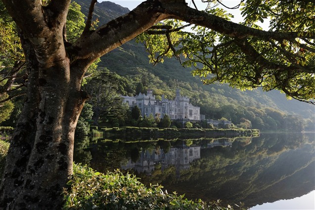 Kylemore Abbey (c) Tourism Ireland
