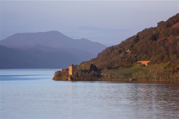 Urquhart Castle Loch Ness (c) Visit Scotland Kenny